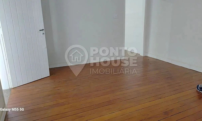 Sobrado À Venda De 1...