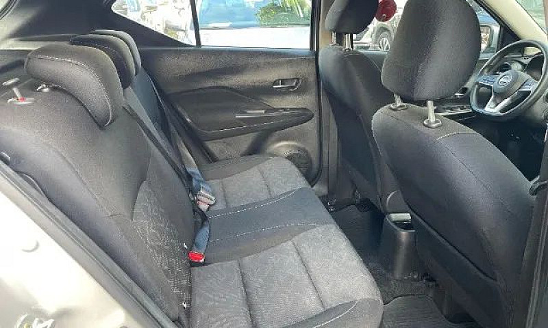 Nissan Kicks Sense 1...