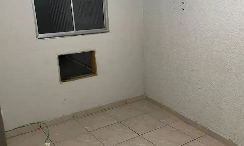 Alugo Casa Inhoaíba/...