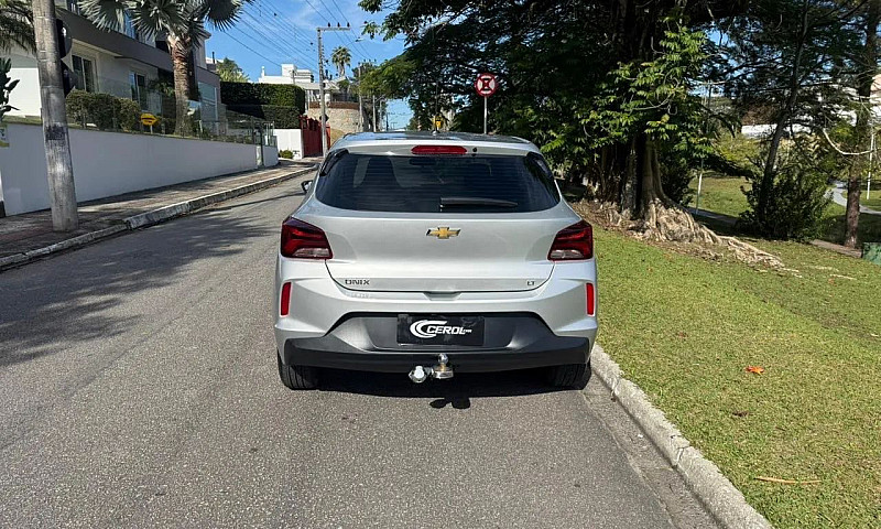 Chevrolet Onix Hatch...