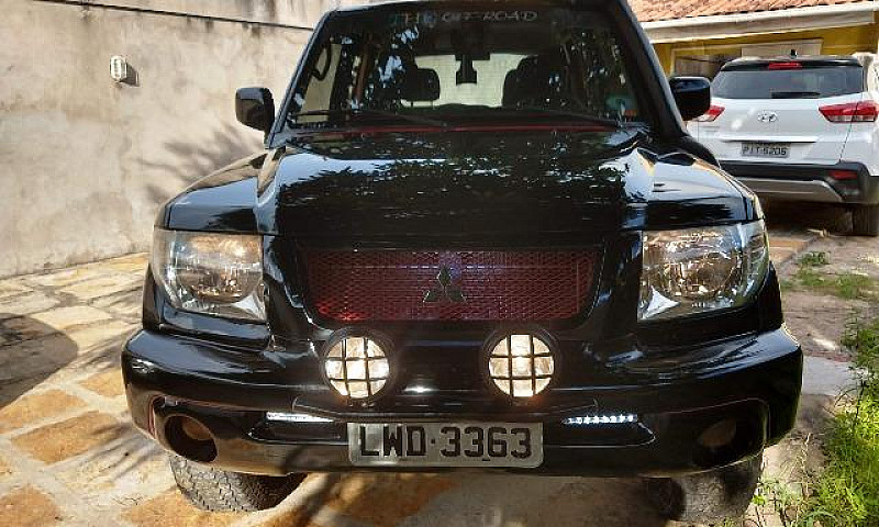 Mitsubishi Pajero Tr...