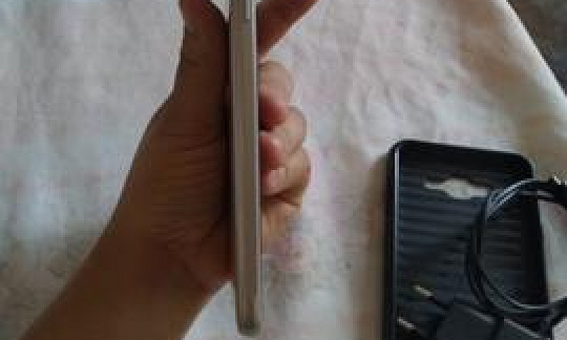 Vendo J7 Metal $400 ...