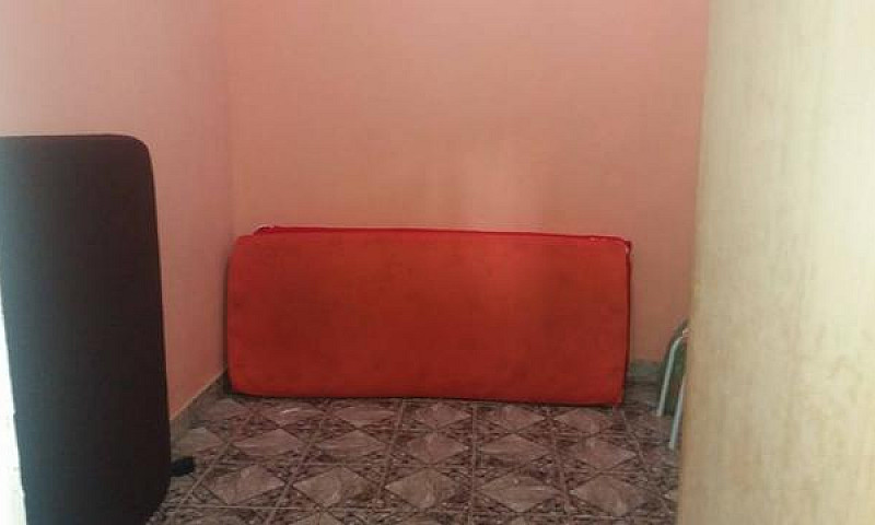 Aluga-Se Casa Para O...