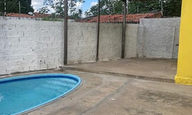 Casa Com Piscina Trê...
