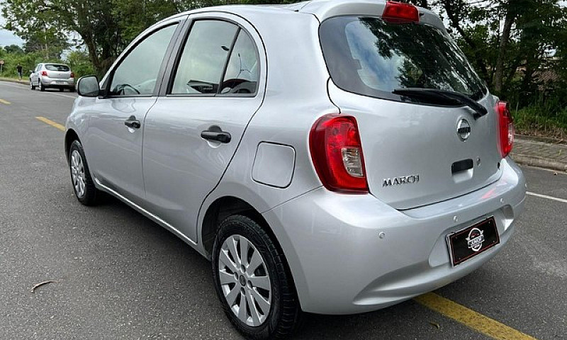 March Nissan March 1...
