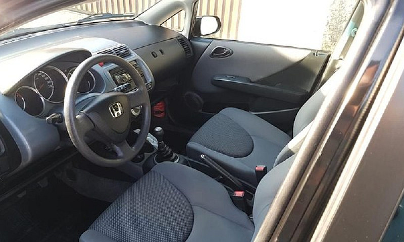 Honda Fit 2008...