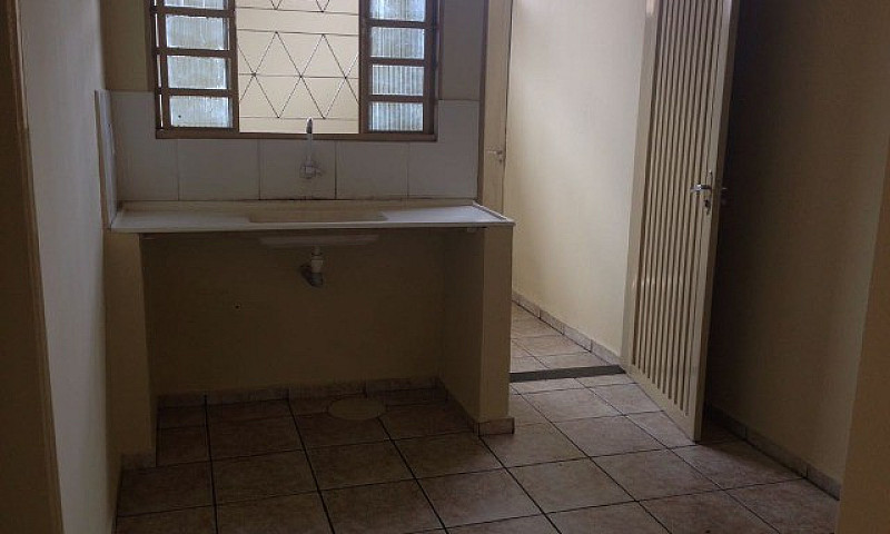 Aluga-Se Casa Vila S...