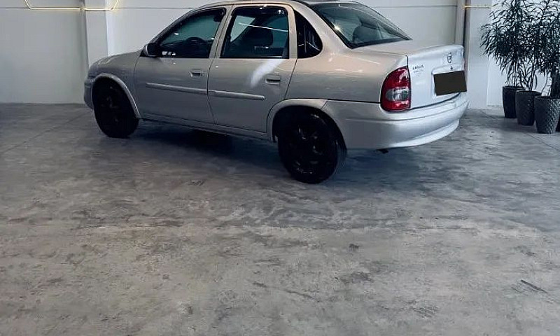 Chevrolet Corsa Sed....