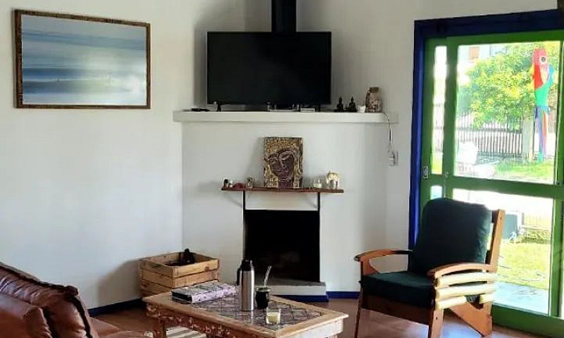 Casa Em Torres / Pas...