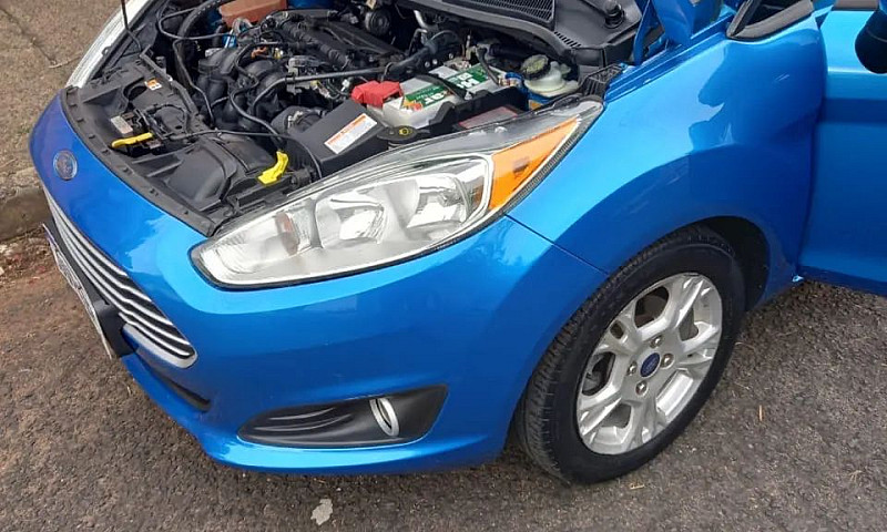 Ford Fiesta Sedan Se...