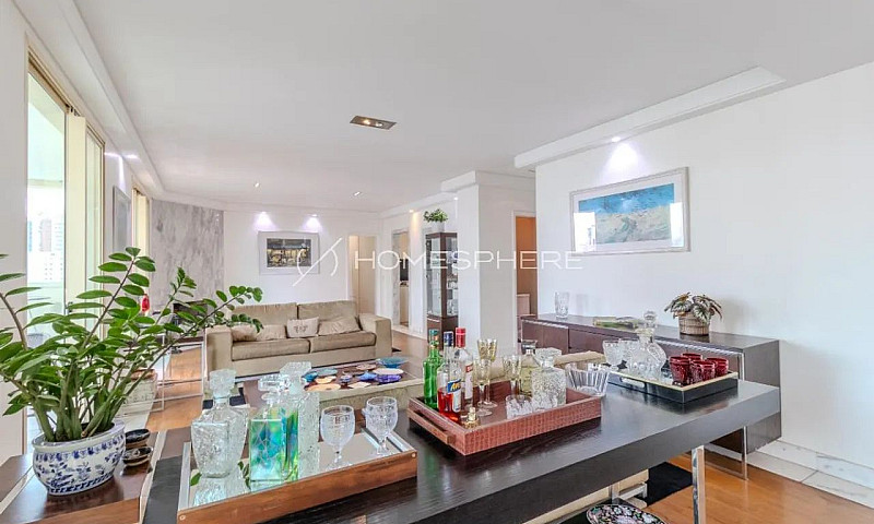 Apartamento Com Três...