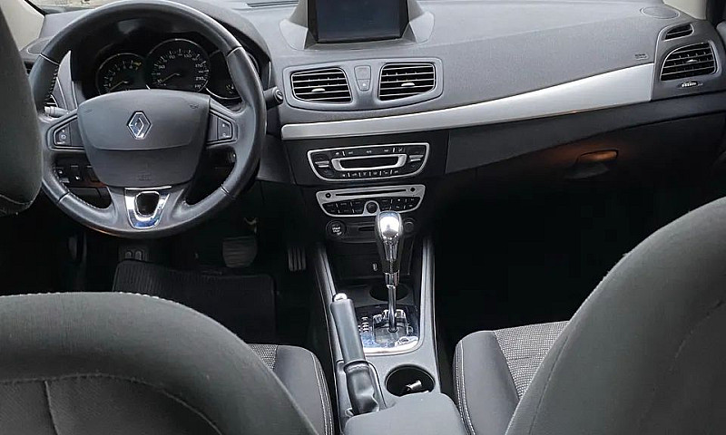 Renault Fluence Sed....