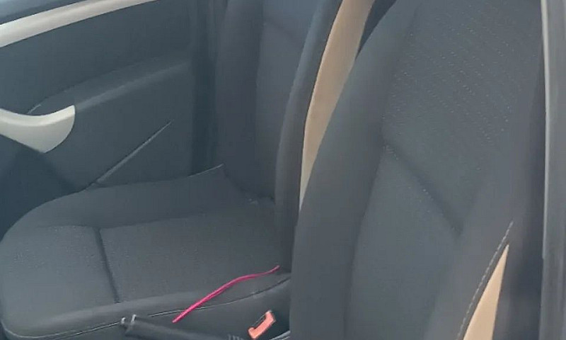 Renault Sandero Step...