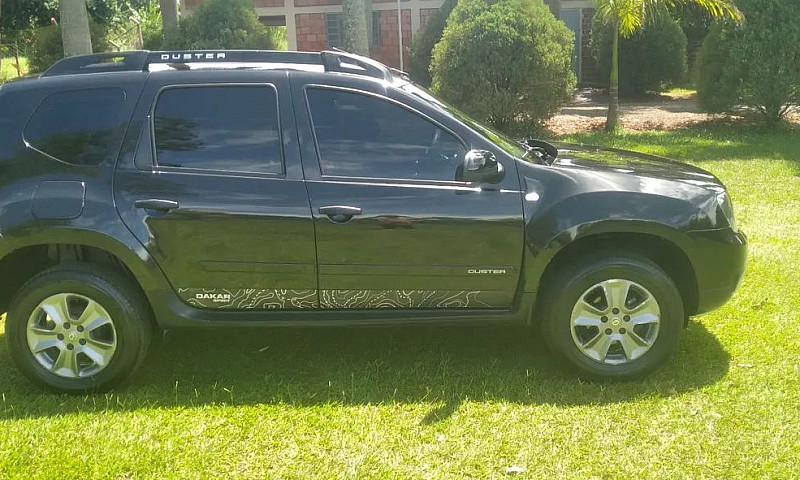 Renault Duster Authe...