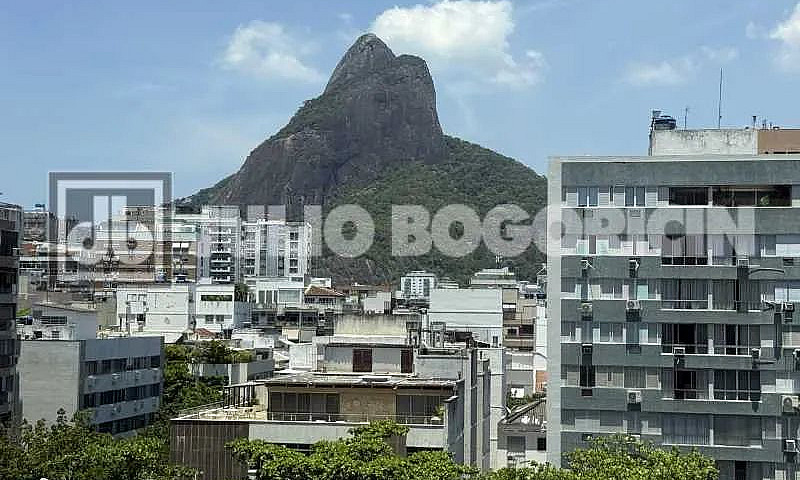 Apartamento De 4 Qua...