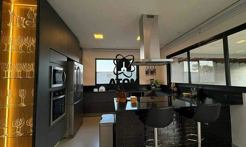 Casa Térrea Com 3 Su...