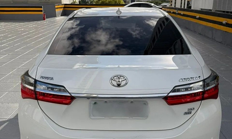 Toyota Corolla Xei 2...