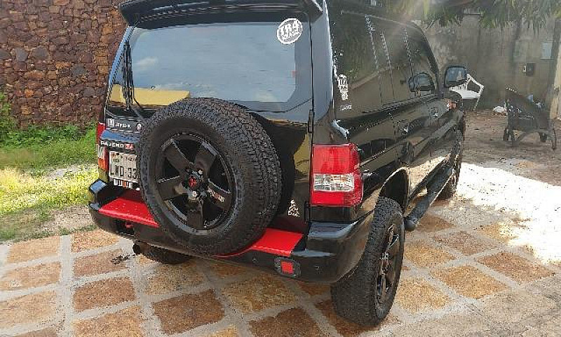 Mitsubishi Pajero Tr...