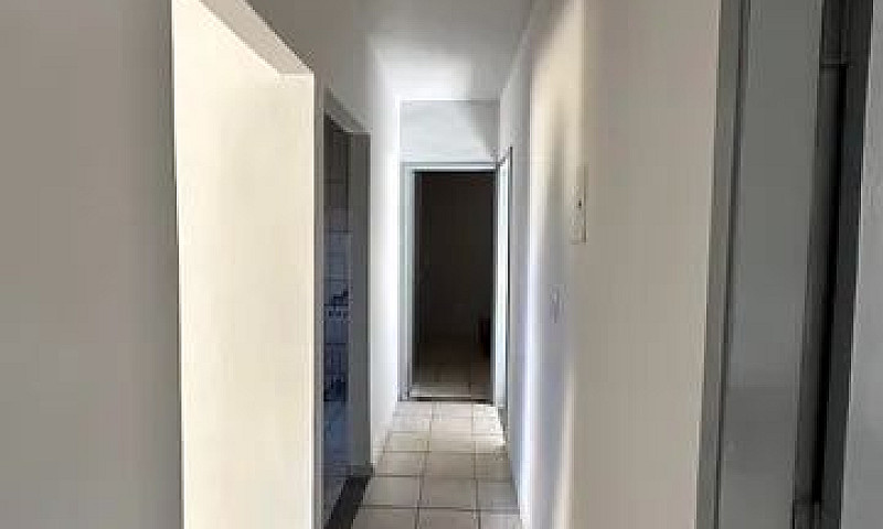 Casa Para Fins Comer...