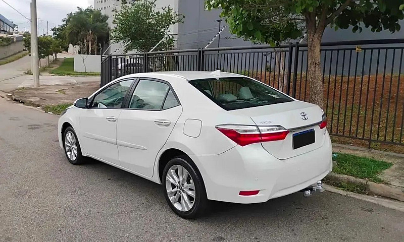 Toyota Corolla Xei 2...
