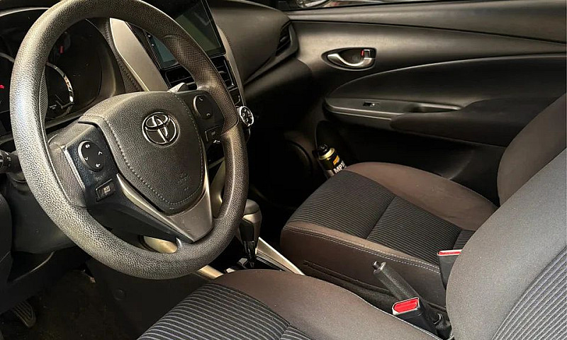 Toyota Yaris Xl 1.3 ...