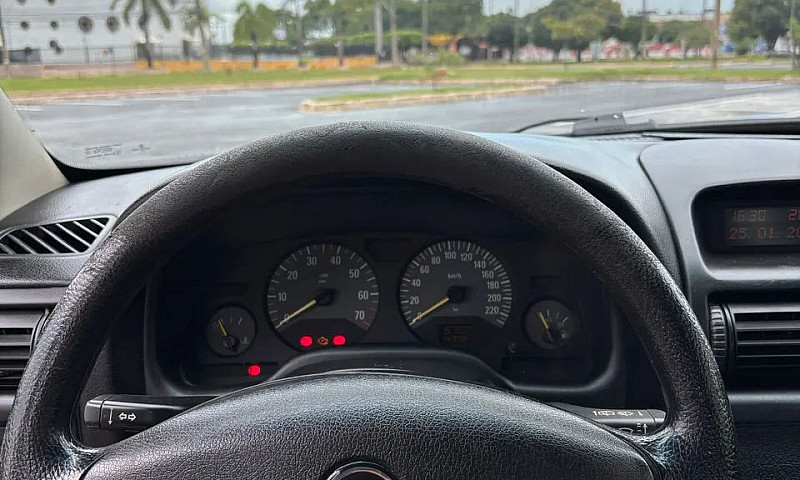 Chevrolet Astra Adva...