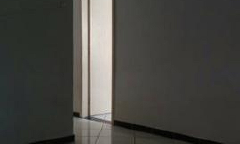 Vende Se Casa Em Soo...