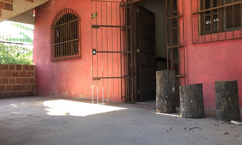 Casa De Três Quartos...