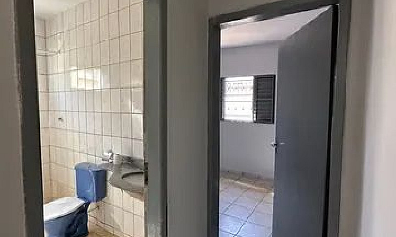Casa Para Fins Comer...