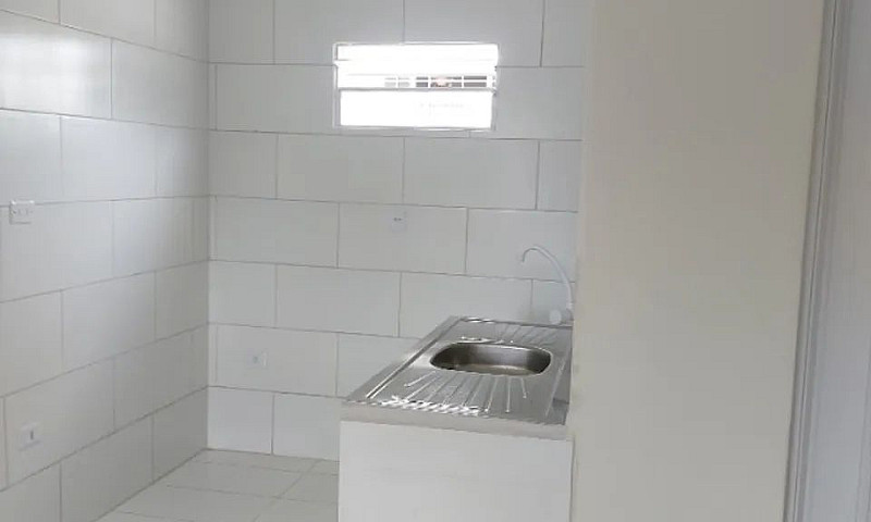 Execente Kitnet Próx...