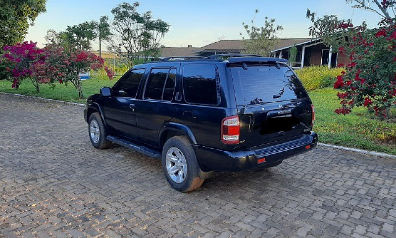 Nissan Pathfinder ...