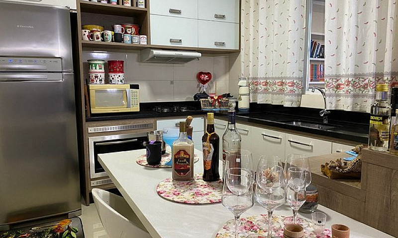 Triplex A Venda Em C...