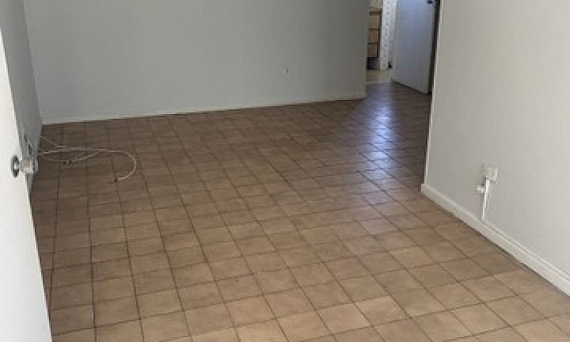 Apt: 3 Qtos Um Sendo...