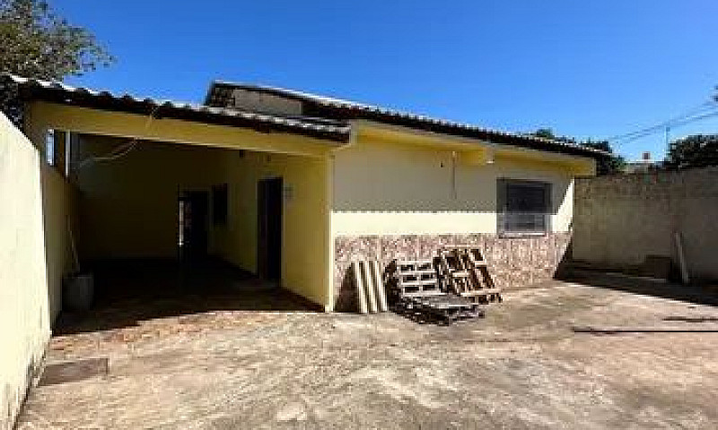 Casa Para Fins Comer...