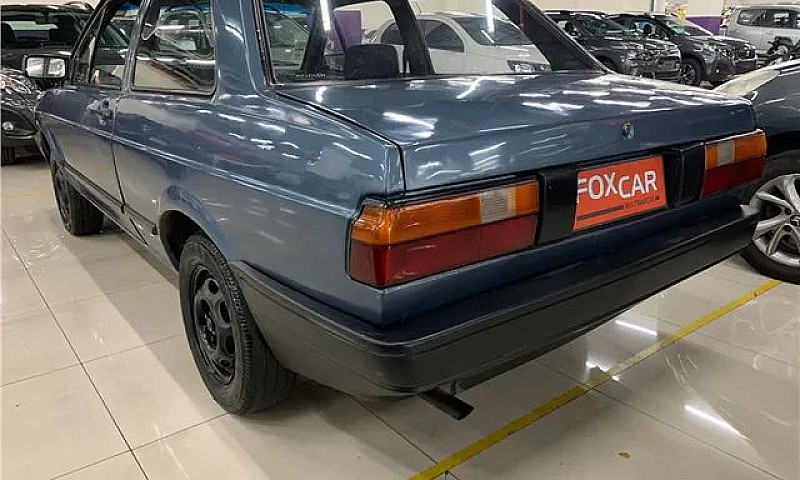 Volkswagen Voyage 19...