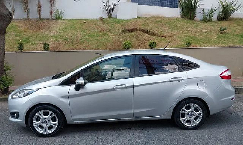 Ford / New Fiesta Se...
