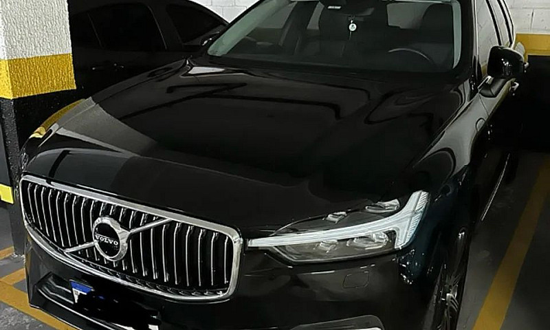 Volvo V40 T-5 R-Desi...