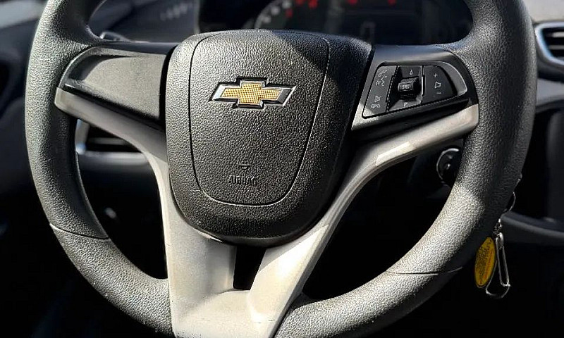 Chevrolet Onix Hatch...