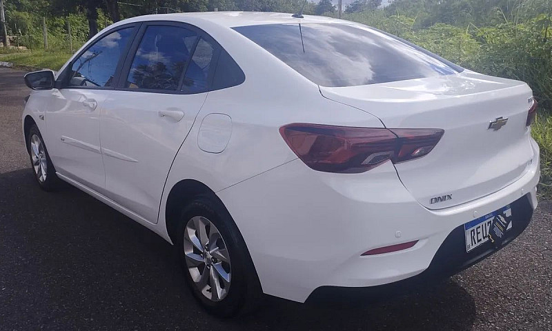 Chevrolet Onix Plus ...