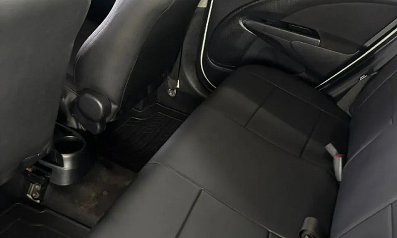 Toyota Etios X 1.3 F...