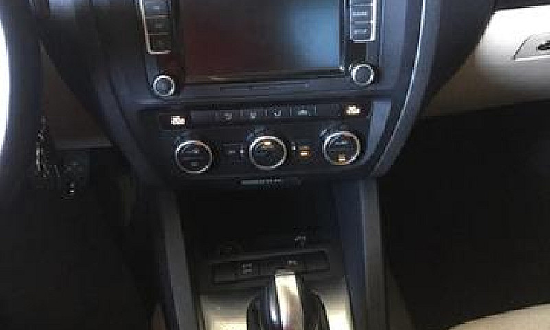 Vw Jetta 2013 2.0 Au...