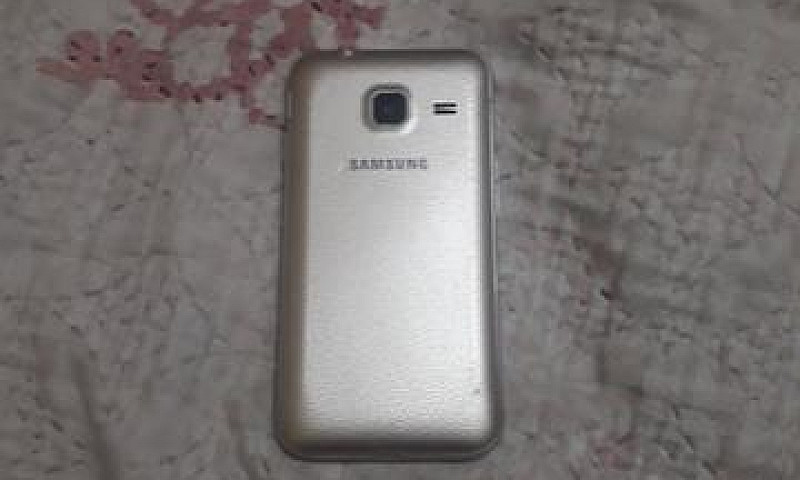 Celular Samsung J1 M...