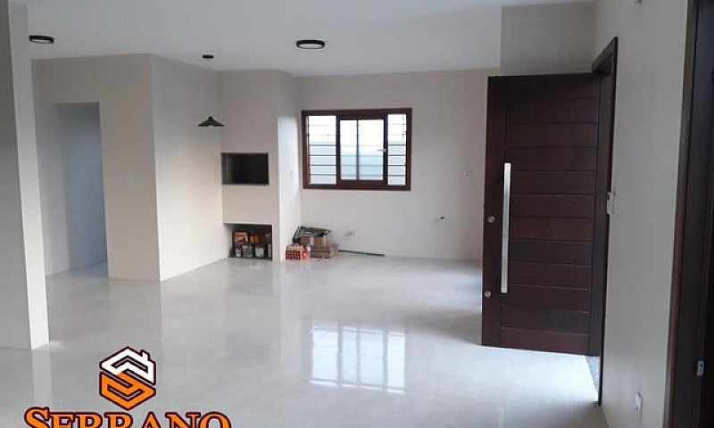 Linda Casa Próxima A...