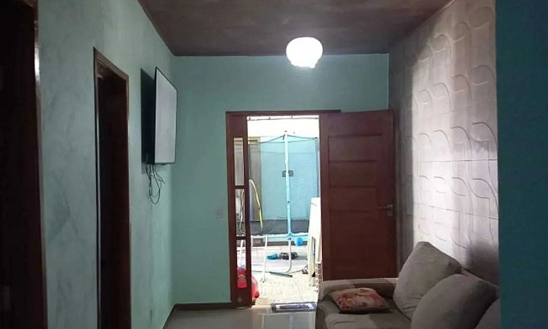 Vendo Essa Casa No P...