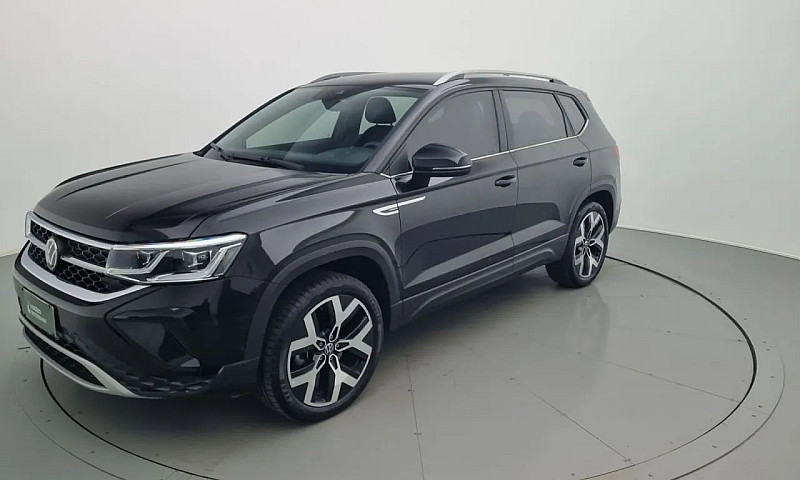 Volkswagen Taos 2024...