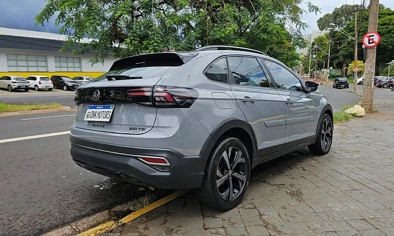 Volkswagen Nivus Hig...