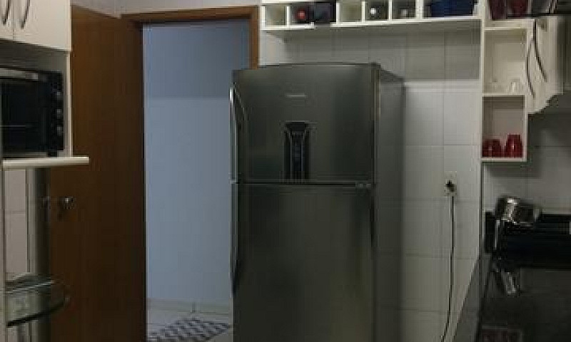 Alugo Quarto Palazzo...