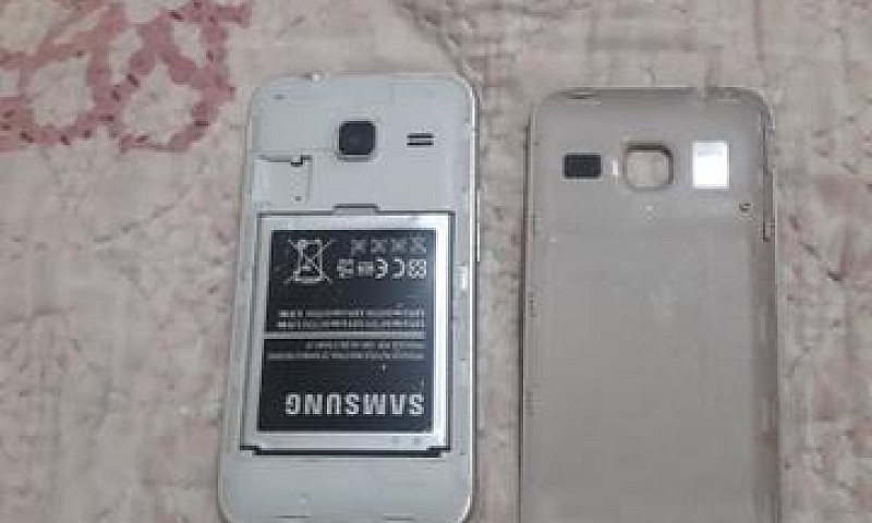 Celular Samsung J1 M...