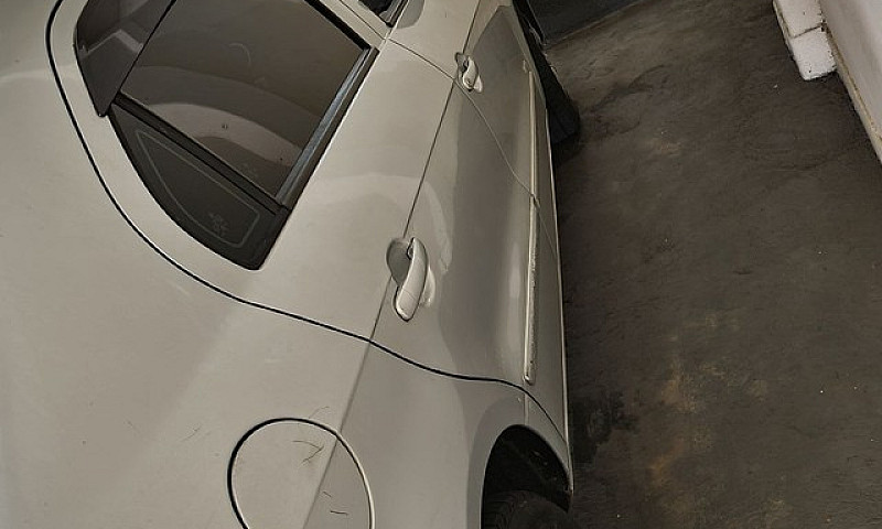 Gol G5 1.0 2010/2011...
