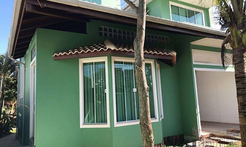 Casa Com 4 Dormitóri...
